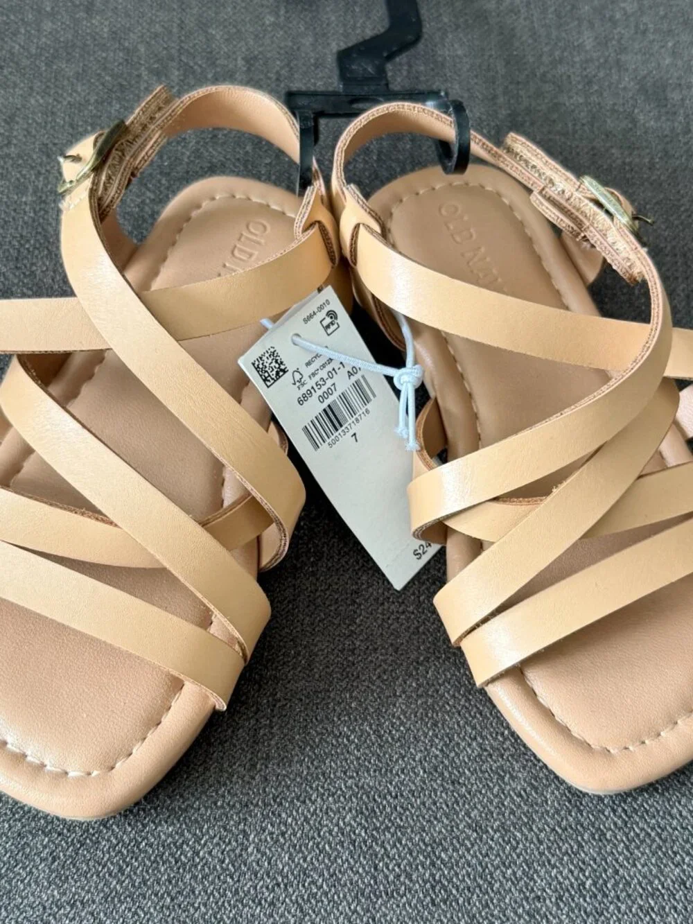 NWT Old Navy Strappy Neutral Sandals Toddler Size 7